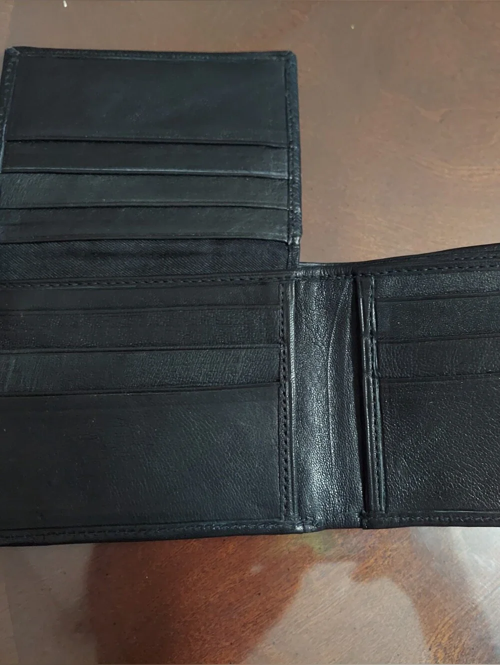 Marshal Genuine Leather Men's Black Bi-Fold Wallet
